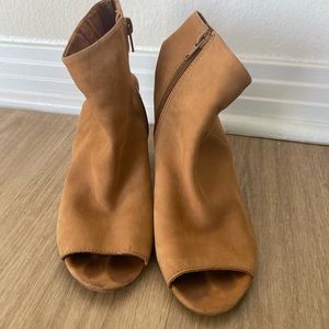 Steve Madden saddle colored ankle booties with open toe